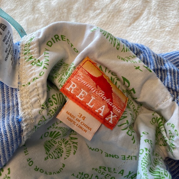 Mens Tommy Bahama Shorts. Size 34. - Picture 2 of 3